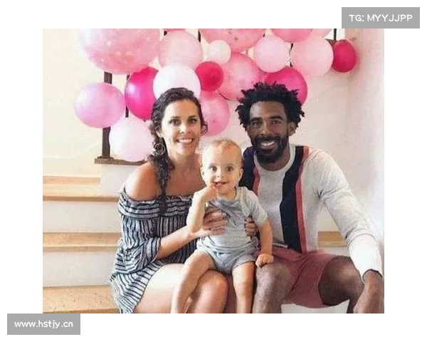 NBA的黑人中锋,性感娇妻生了个白人儿子,吓得他去做亲子鉴定 NBA的黑人中锋,性感娇妻生了个白人儿子,吓得他去做亲子鉴定